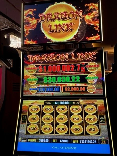 賭場老虎機範例圖示:Dragon Link → 龍之連線機